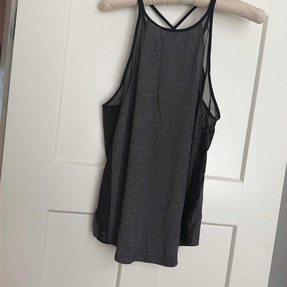 Lululemon sz 10 top